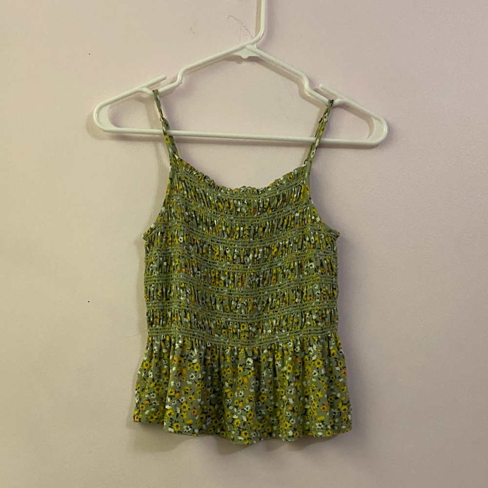 scrunched floral tank, adjustable spaghetti strap sleeves, ruffle detail